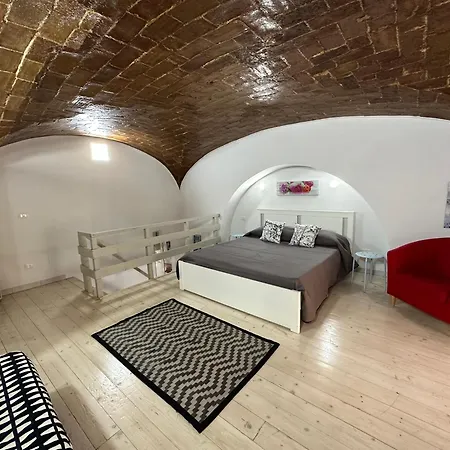 Apartment O' Vascio House