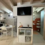 Apartment O' Vascio House